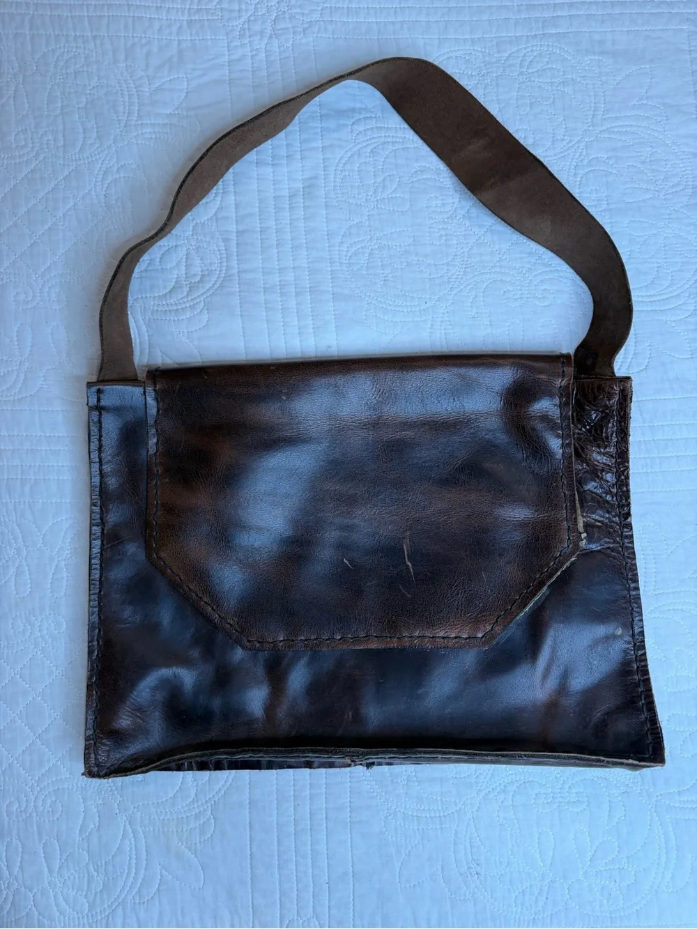 Vintage Brown Leather Messenger Bag Purse 11x15x4” Envelope Style classic